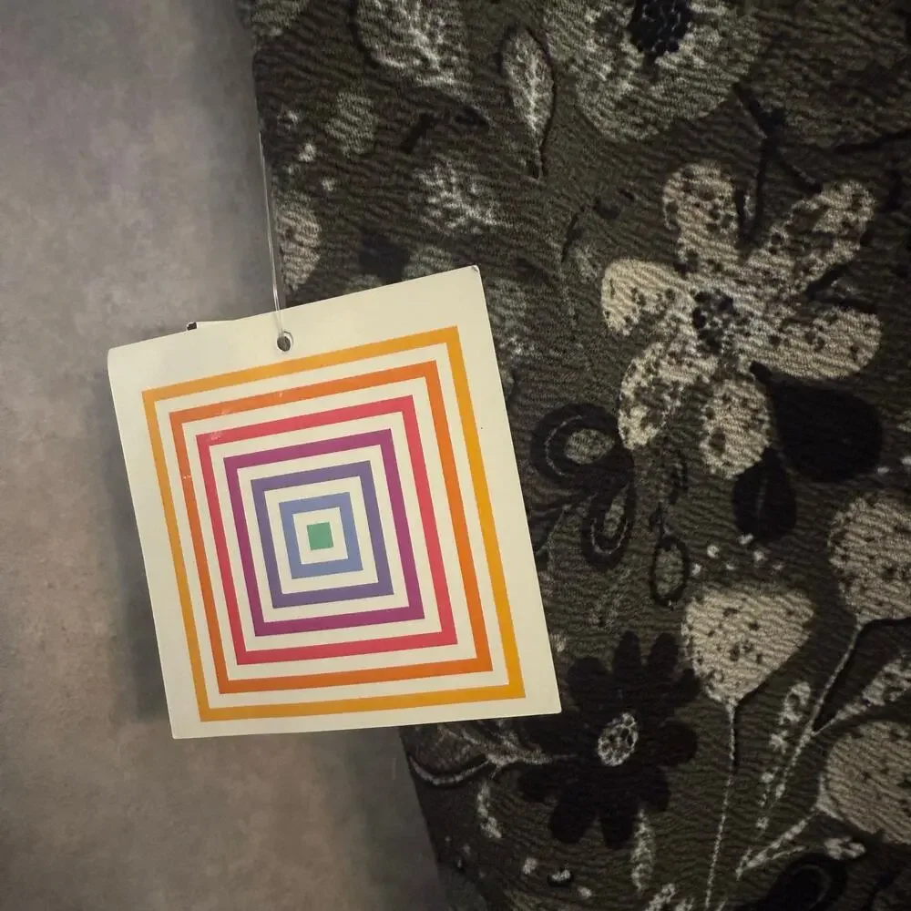 LuLaRoe Cassie Skirt XS NWT Floral Pencil Skirt Stretch grey black white - Picture 4 of 8